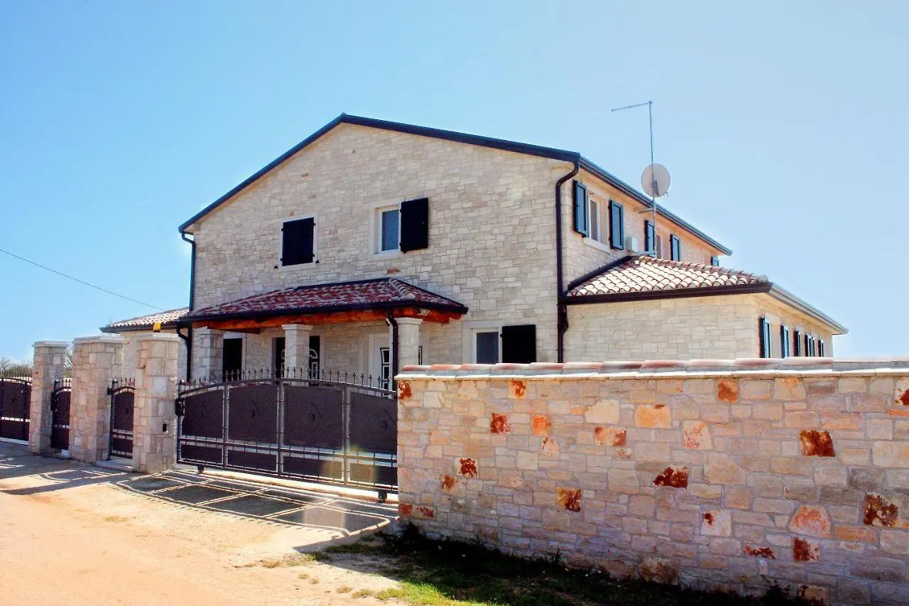 Villa Aleksandra Novigrad