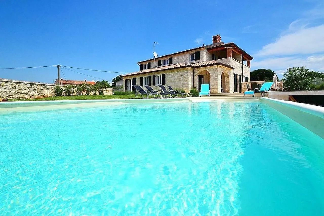 Villa Aleksandra Novigrad Istria 0*,  クロアチア